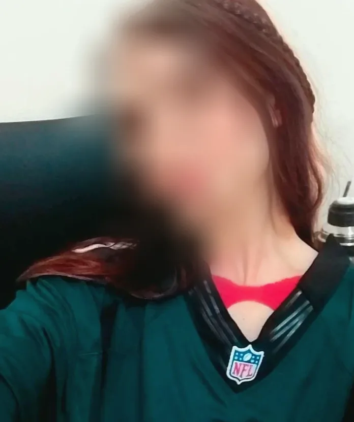 Elina, 26