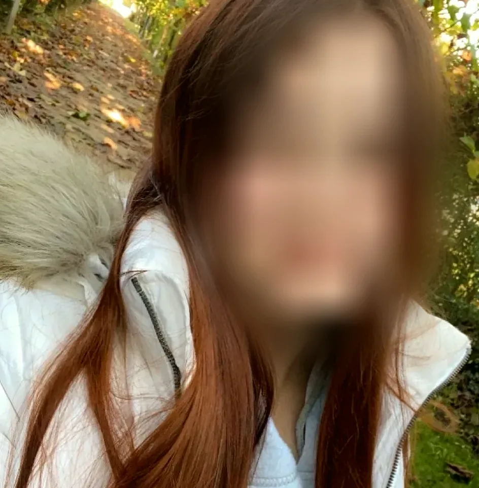 Essi, 21