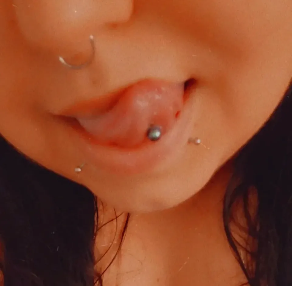 Jenni, 30