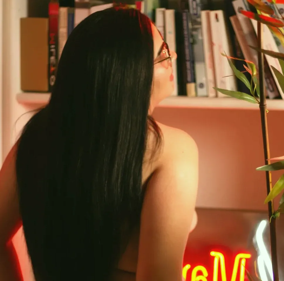 Natalia, 31