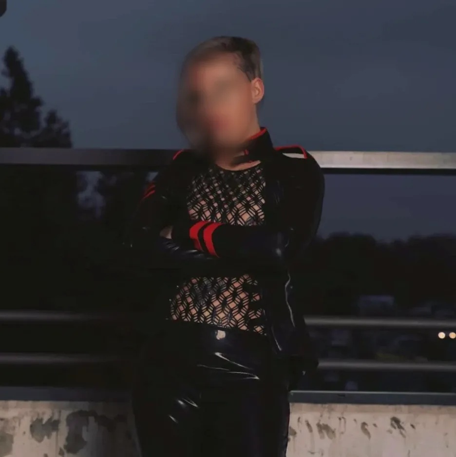 Saara, 38