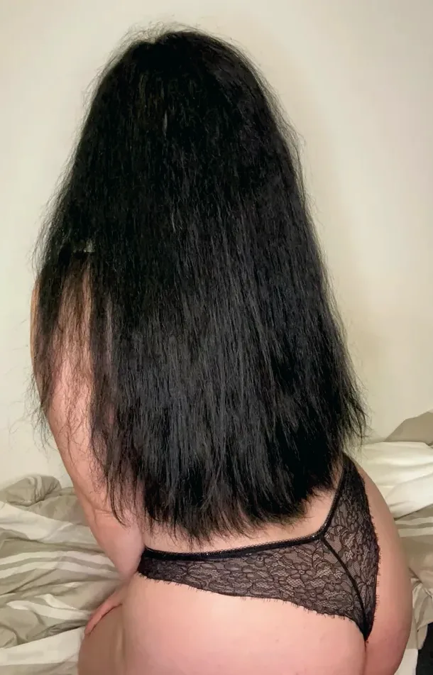 Sara, 22