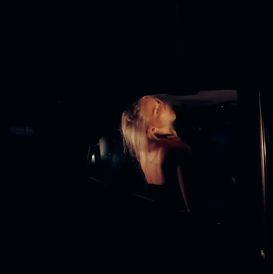 Vieno, 24